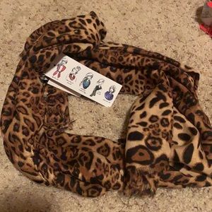 Brand New Leopard Scarf